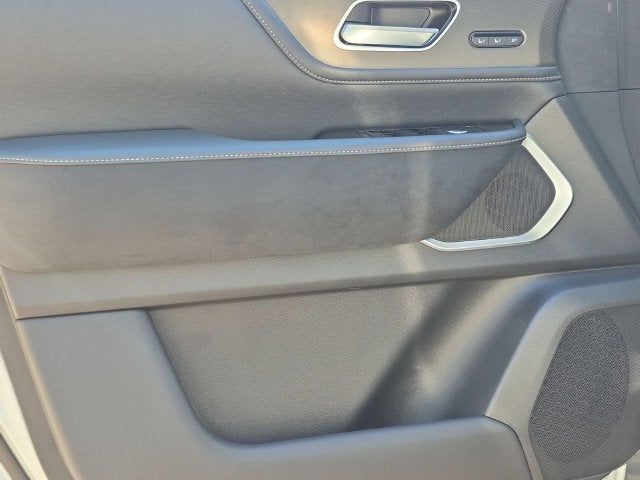 2027 INFINITI QX80 LUXE