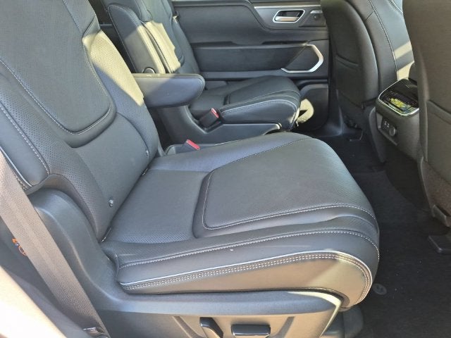 2027 INFINITI QX80 LUXE