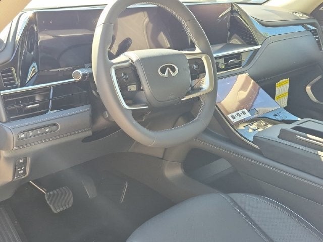 2027 INFINITI QX80 LUXE
