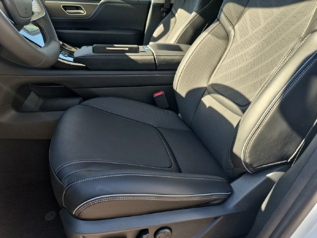 2027 INFINITI QX80 LUXE