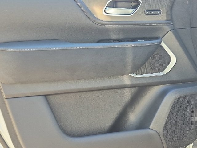 2027 INFINITI QX80 LUXE