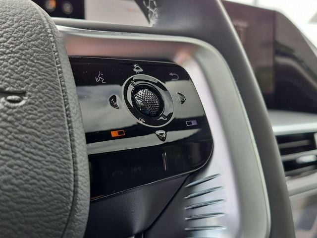 2027 INFINITI QX80 LUXE