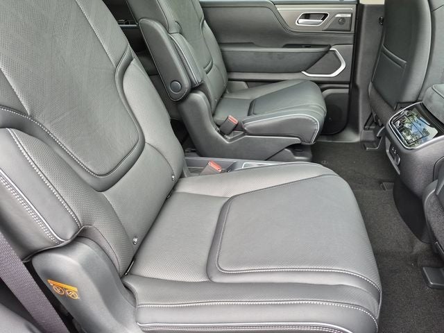 2027 INFINITI QX80 LUXE