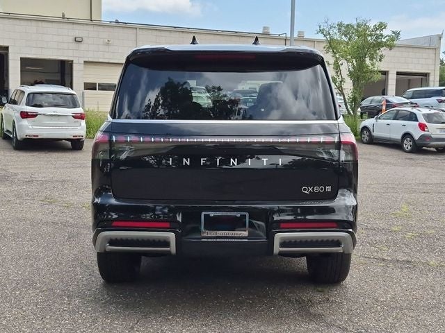 2027 INFINITI QX80 LUXE