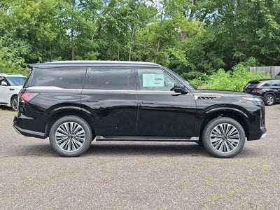 2027 INFINITI QX80 LUXE