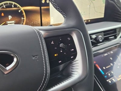 2025 INFINITI QX80 SENSORY
