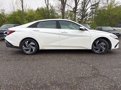 2024 Hyundai Elantra Limited