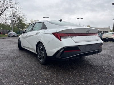 2024 Hyundai Elantra Limited