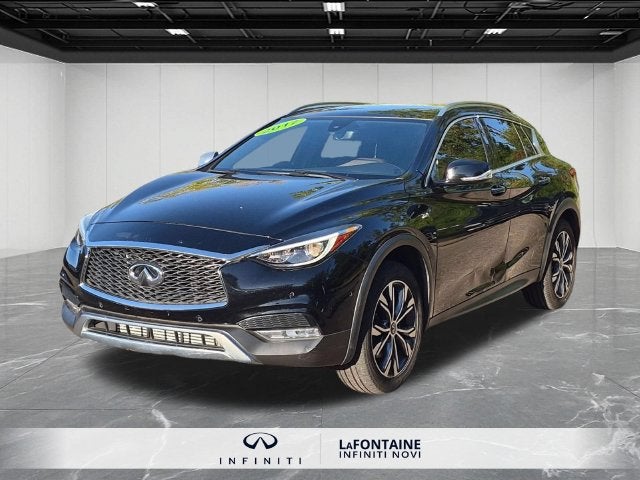 2017 INFINITI QX30 Premium
