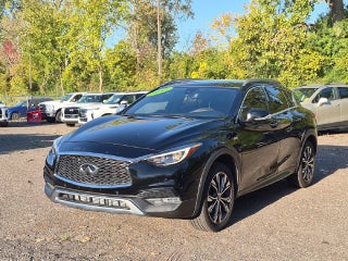 2017 INFINITI QX30 Premium