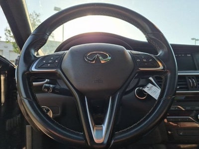 2017 INFINITI QX30 Premium