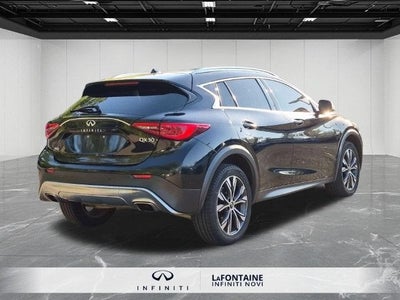 2017 INFINITI QX30 Premium