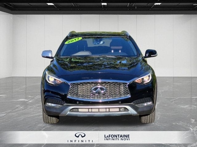 2017 INFINITI QX30 Premium