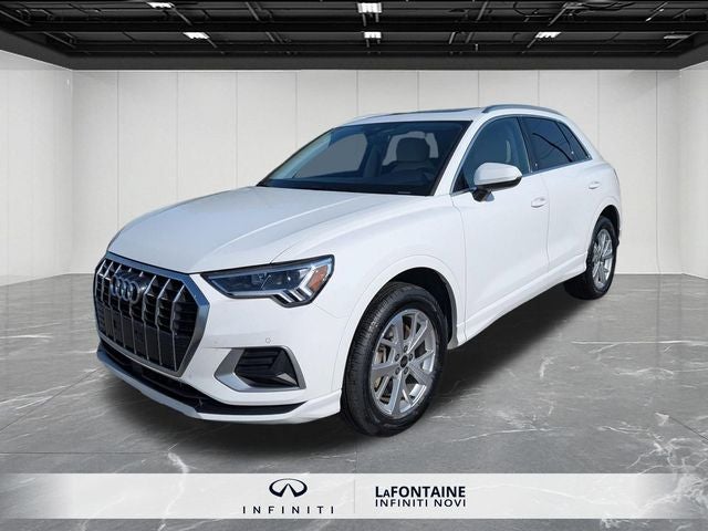 2023 Audi Q3 40 TFSI Premium quattro's photo