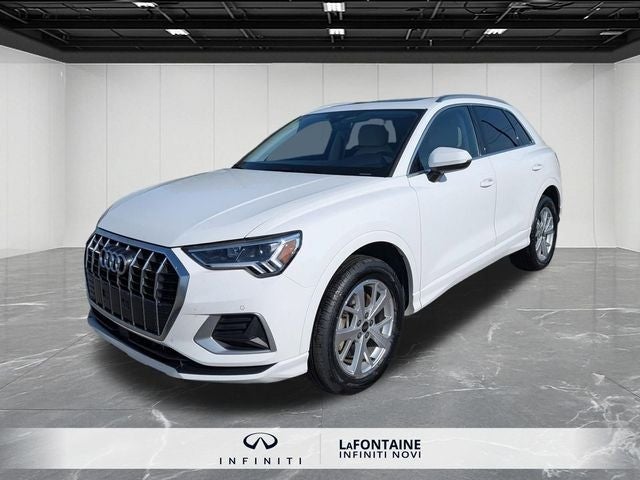 2023 Audi Q3 Premium quattro