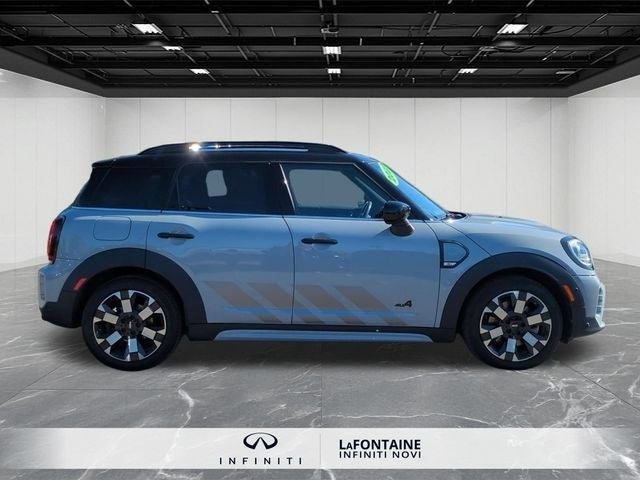 2023 MINI Cooper S Countryman Iconic