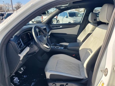 2024 Volkswagen Atlas Cross Sport 2.0T SEL Premium R-Line