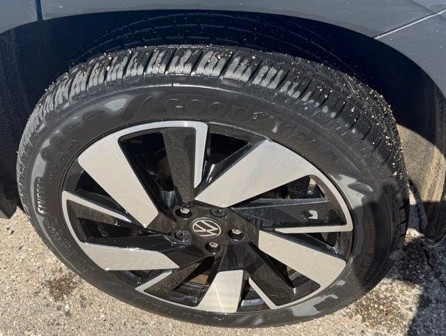 2024 Volkswagen Taos 1.5T SEL