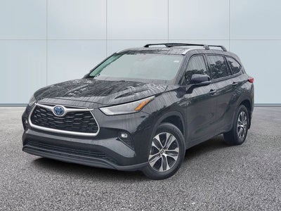 2022 Toyota Highlander Hybrid XLE