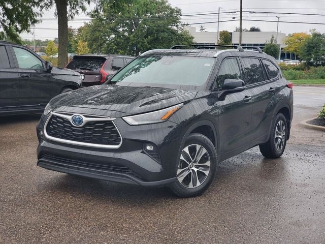 2022 Toyota Highlander Hybrid XLE
