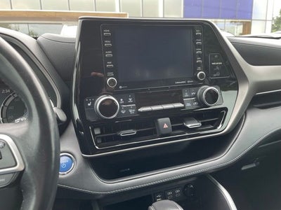 2022 Toyota Highlander Hybrid XLE