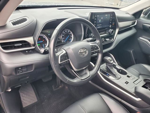 2022 Toyota Highlander Hybrid XLE