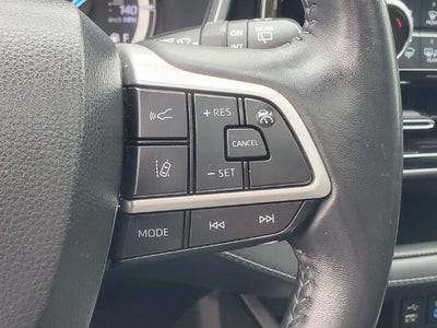 2022 Toyota Highlander Hybrid XLE