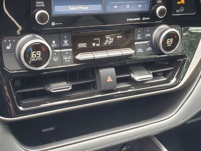 2022 Toyota Highlander Hybrid XLE