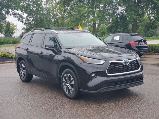 2022 Toyota Highlander Hybrid XLE