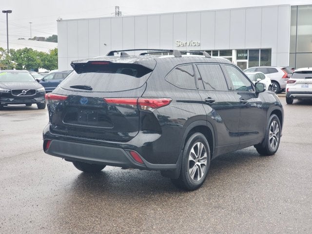 2022 Toyota Highlander Hybrid XLE