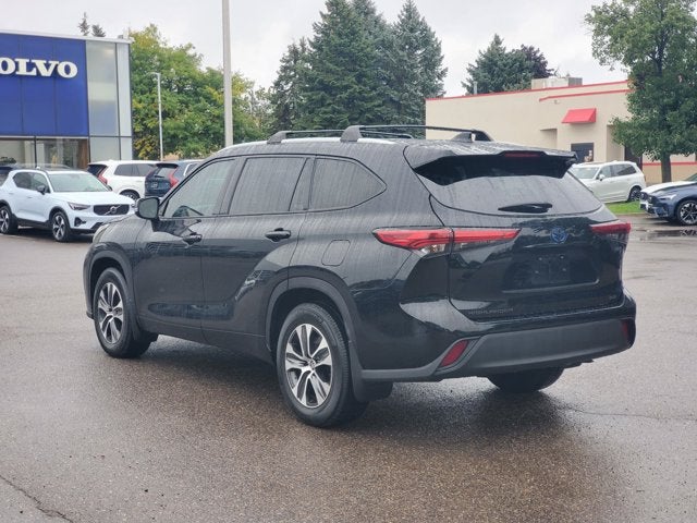 2022 Toyota Highlander Hybrid XLE