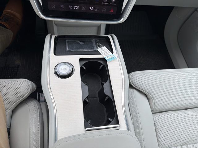 2025 Volvo EX90 Twin Motor Performance Plus 7-Seater