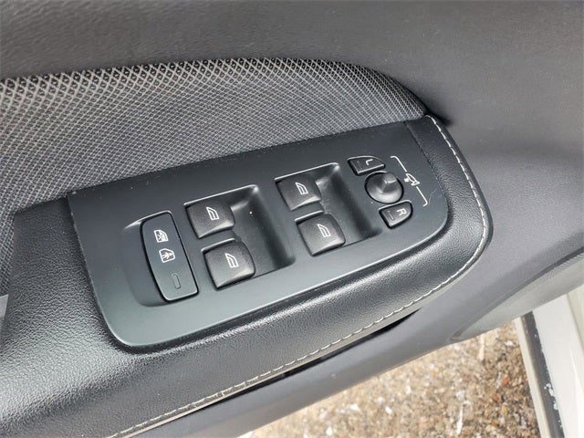 2021 Volvo S60 T5 R-Design