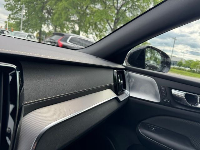 2022 Volvo S60 Recharge Plug-In Hybrid T8 Polestar