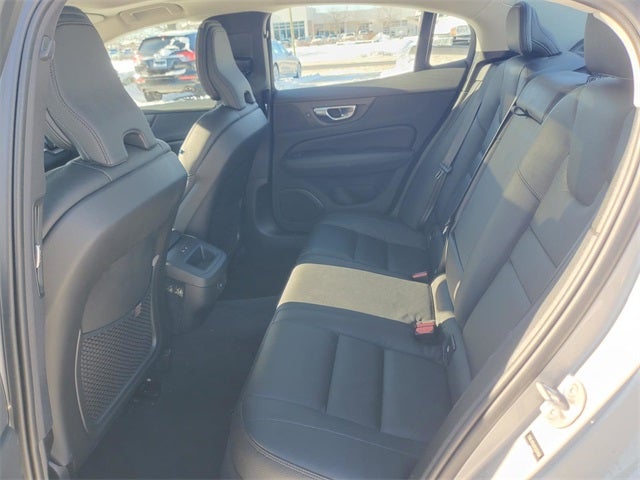 2023 Volvo S60 B5 Plus Dark Theme