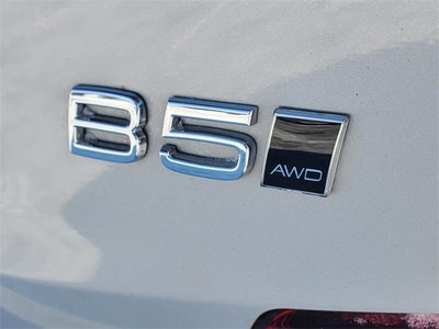 2023 Volvo S60 B5 Plus Dark Theme