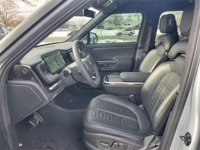 2024 Rivian R1S Adventure