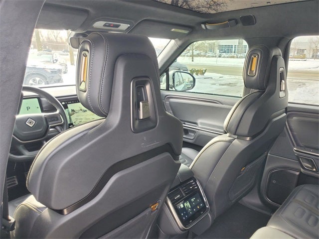 2024 Rivian R1S Adventure