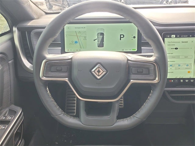 2024 Rivian R1S Adventure