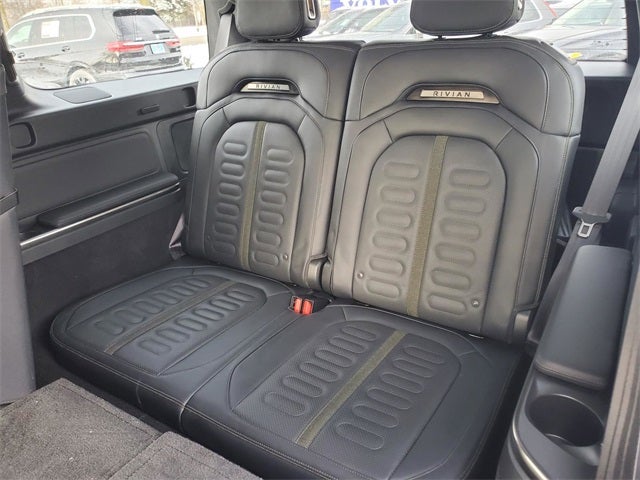 2024 Rivian R1S Adventure