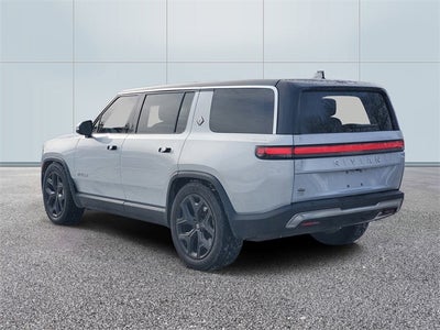 2024 Rivian R1S Adventure