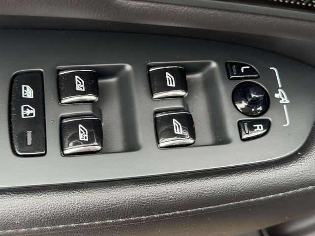 2023 Volvo S90 B6 Plus