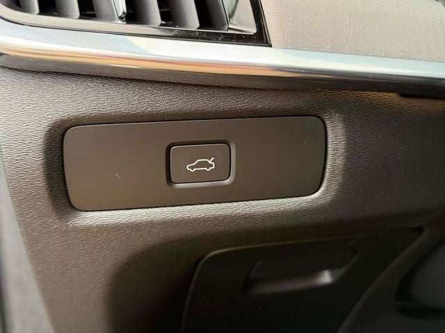 2023 Volvo S90 B6 Plus