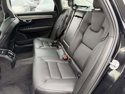 2023 Volvo S90 B6 Plus