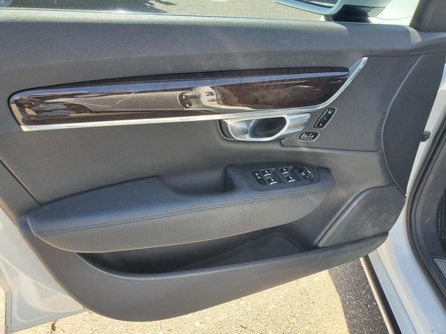 2018 Volvo S90 T6 Momentum