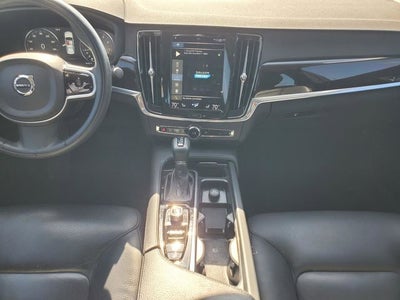 2018 Volvo S90 T6 Momentum