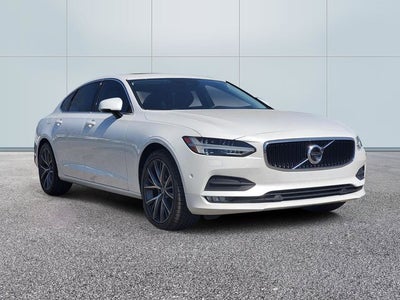 2018 Volvo S90 T6 Momentum