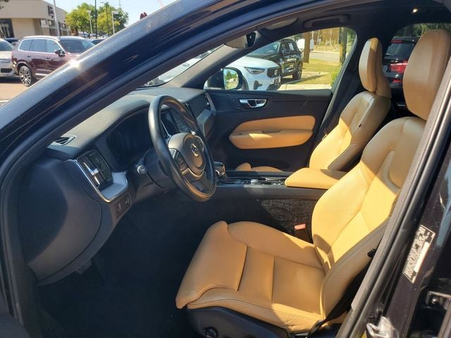2019 Volvo XC60 T6 Momentum