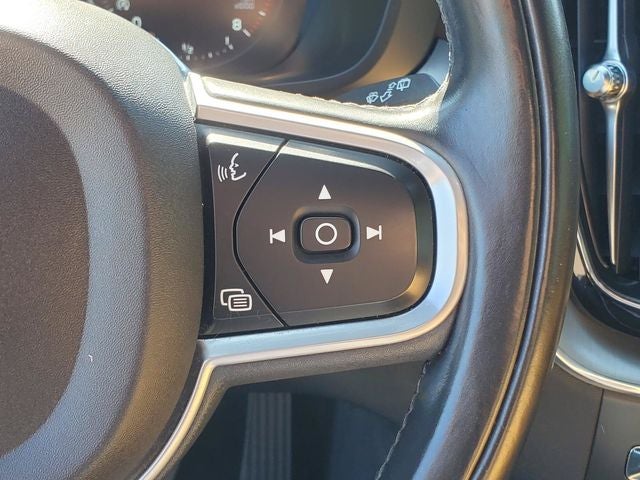 2019 Volvo XC60 T6 Momentum