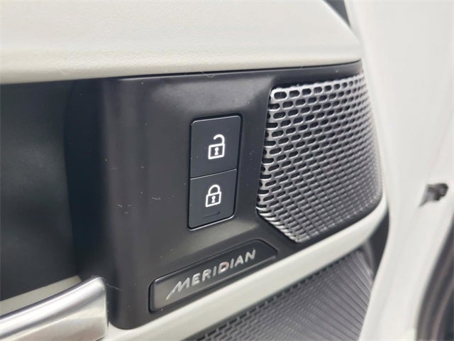 2024 Land Rover Defender 110 S